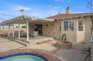 Sunny North Hills with Pool and Fun - 6