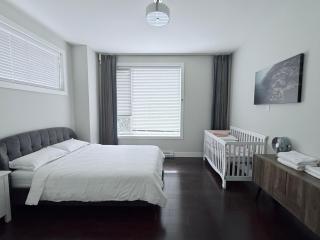 Spacious Home in Richmond - 1