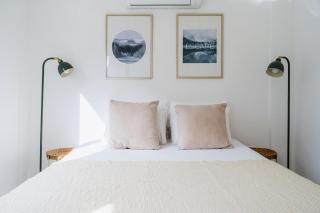 Classy 2BR Central Café Suite Strovolos - 4