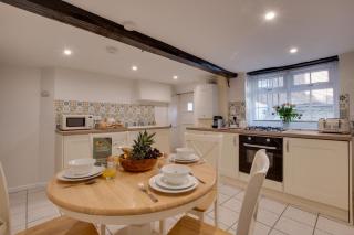 2 Bed in Whitby oc-w451 - 0