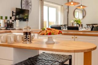 6 Bed in Hersham oc-t29211 - 2