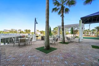 Laketown Wharf Beach Resort - 1