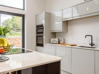 4 Bed in Dunstable oc-93632 - 1