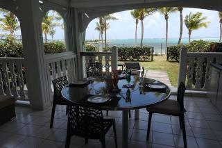 Spacious 67 m Waterfront Apartment Comfort & Relaxation for 4 in Saint-F - 3