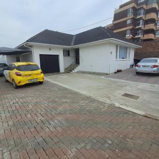 The Hideaway in Southernwood Guest House - 1