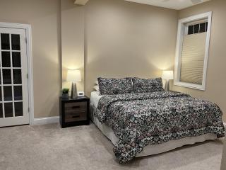 The Wrigleyville VIP-200 Steps from Wrigley Field - 9