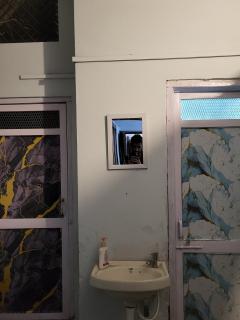 1 bhk Home stay at 1st floor with front public garden view near lake - 4