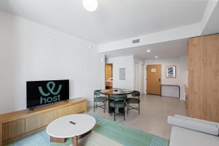 Downtown Miami Condo - Near Bayside - 1