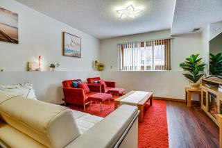 Deck and Outdoor Dining! Spacious St Paul Getaway - 9