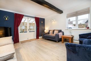 Hambleton House - Derby - 8