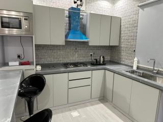 شقة غرفتين نوم وغرفة معيشة اطلالة البطحاء - 6