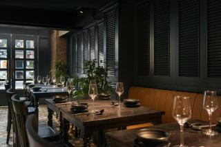 Hanoi E Central Luxury Hotel & Restaurant - 2