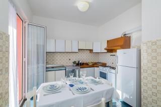 Appartamento vista mare in villa - 3