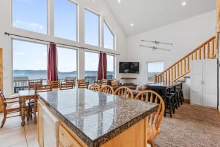 Blackberry Manor - Sleeps 26, Hot Tub, Volleyball, Arcades, Pet Friendly - 2