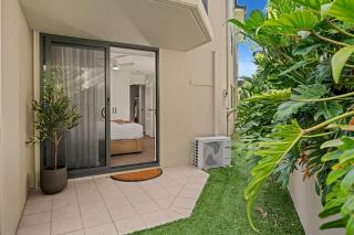 Coastal Luxe Burleigh Walk Everywhere - 3