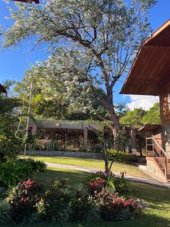 Cabaña amueblada en bello jardin - 4