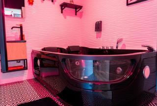 Indecent Love Room Studios - 2