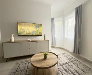 Classic 1 bedroom apartment in Illovo, Sandton - 4