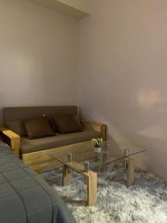 Near NAIA T3 Klassi Luxurious Stay in Newport City - 7