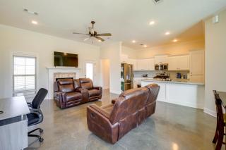 Near Plant and Data Center! Work-Ready Canton Base - 5