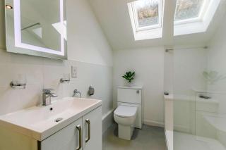 3 Bed in Porthleven oc-1seav - 2