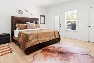 Stylish Waco Retreat in a Prime Location - 2