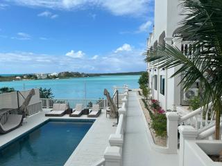 Oceanfront Luxury & Sunset Views - 8