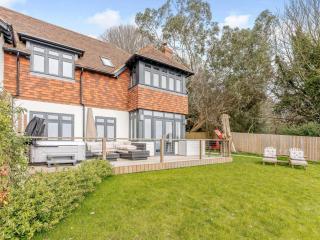 3 Bed in Hythe oc-87167 - 0
