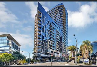 Stylish 1BR Apartment in South Brisbane - 0