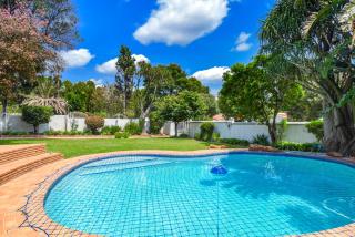 4BR Sandton Executive Home Office Pool Backup Power Sleeps 8-9 Fast WIFI - 9
