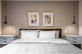 Serene Sunlit Retreat - Remodeled with EV charging and AC - 5