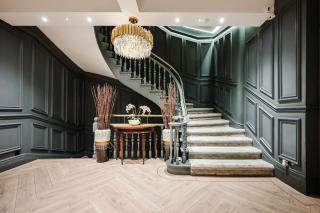 Spacious Central Location For Families Walk to All - 6