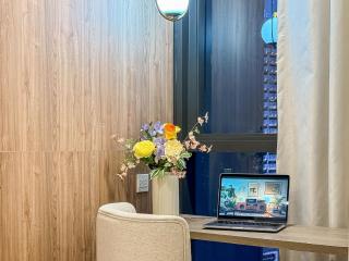 Luxe City Condo in Central Bangkok - 1