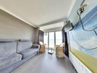 Stay in Middelkerke with Sea View - 8