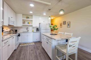 Kamaole Sands #10-111 Ocean View, Inner Court, Ground Floor, Close to Beach - 4