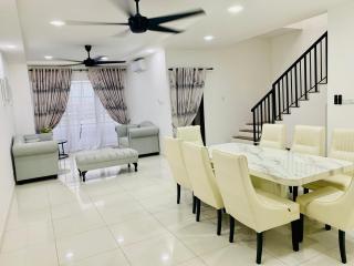 Kajang White House - 2