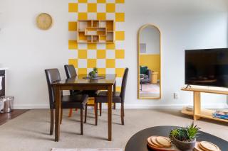 City Fringe Value 1 Bed & Carpark on Cashel St - 6