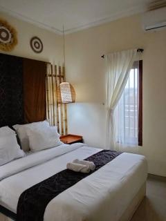 Villa New D'Bamboo by Plesirhati Yogja - 0