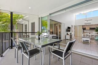 Elevated Noosa Escape - Heated Pool Spa & Walk to River - 6