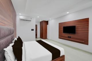 Collection O Sector 18 Metro station - 3