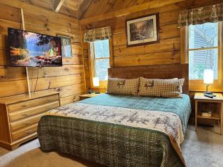 ER57 - Bear Haven - Great location! Close to all the action! cabin - 8