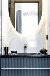 A spacious apartment with a mountain view - 2