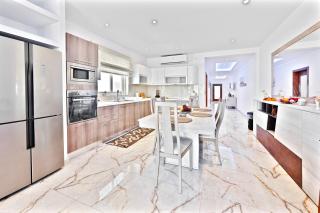 XC4 - PENTHOUSE, 3 bedroom, Modern, Designer - Attard - 8