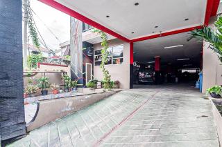 RedDoorz near E Walk Mall Balikpapan - 1