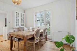 Modern Townhouse With Space For The Family - 5