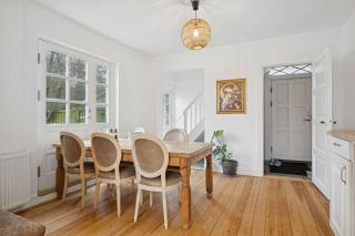 Modern Townhouse With Space For The Family - 3