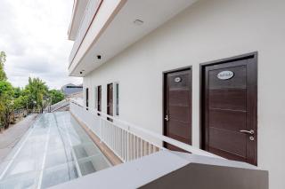 RedDoorz near Taman Palem - 2