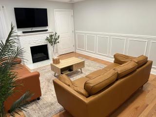 Spacious & Elegant 2 bedroom apartment in the heart of Uniondale - 4