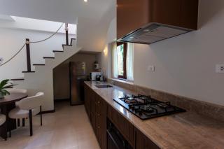 Cozy design house with Swimmingpool and Garden Esrah Home - 6