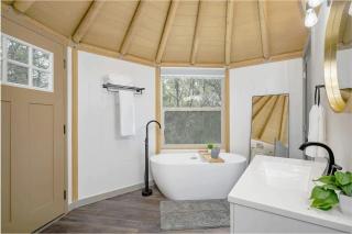 Luxurious Yurt-Cabin Glamping Retreat with Private Hot Tub Near Canyon Lake, Texas - 2